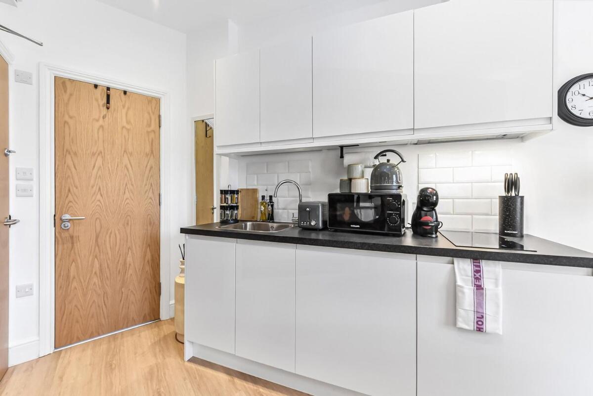 Cute & Compact - Petite Studio With Style! Appartement Londen Buitenkant foto